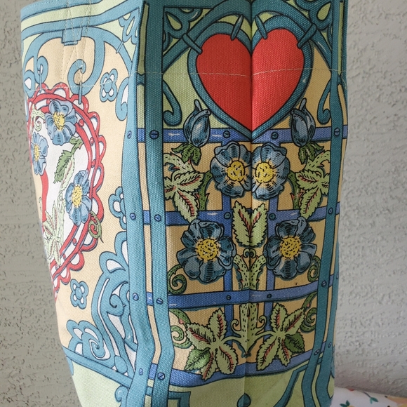 New Large Brighton A Winter's Love Tote. - Picture 12 of 16